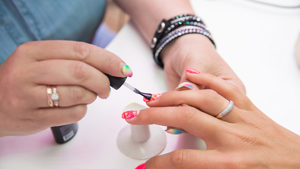 Blooming industry of nails – what are the benefits of it?